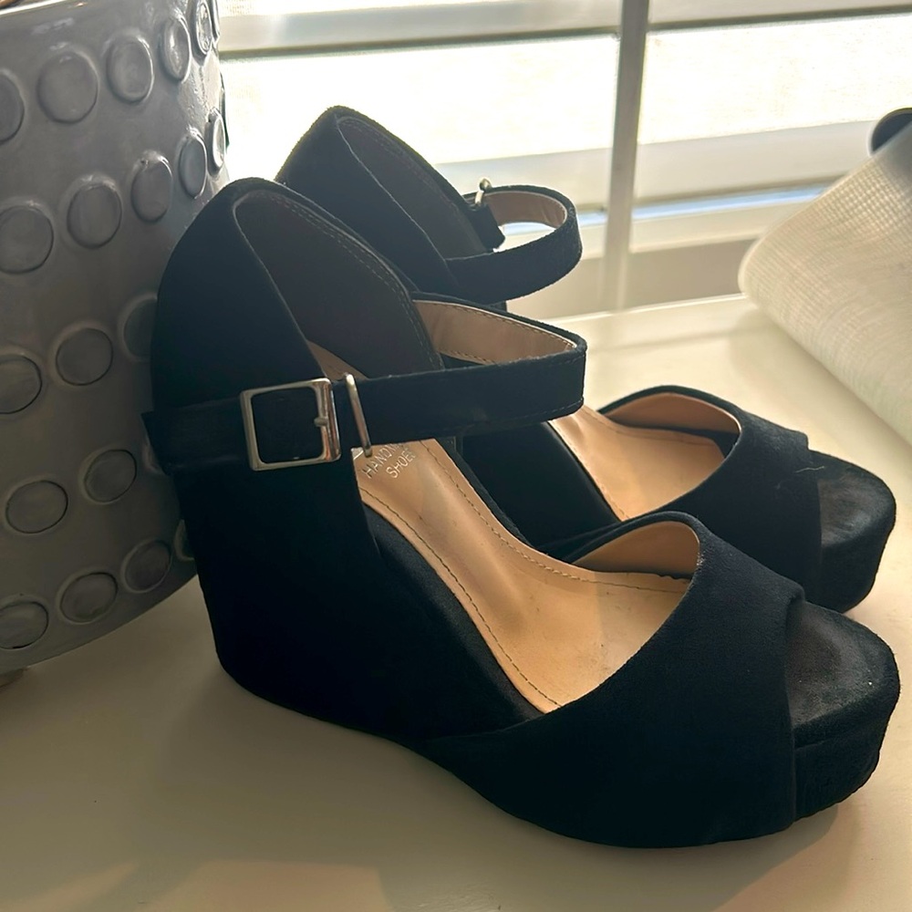 Suede navy wedges in size 4